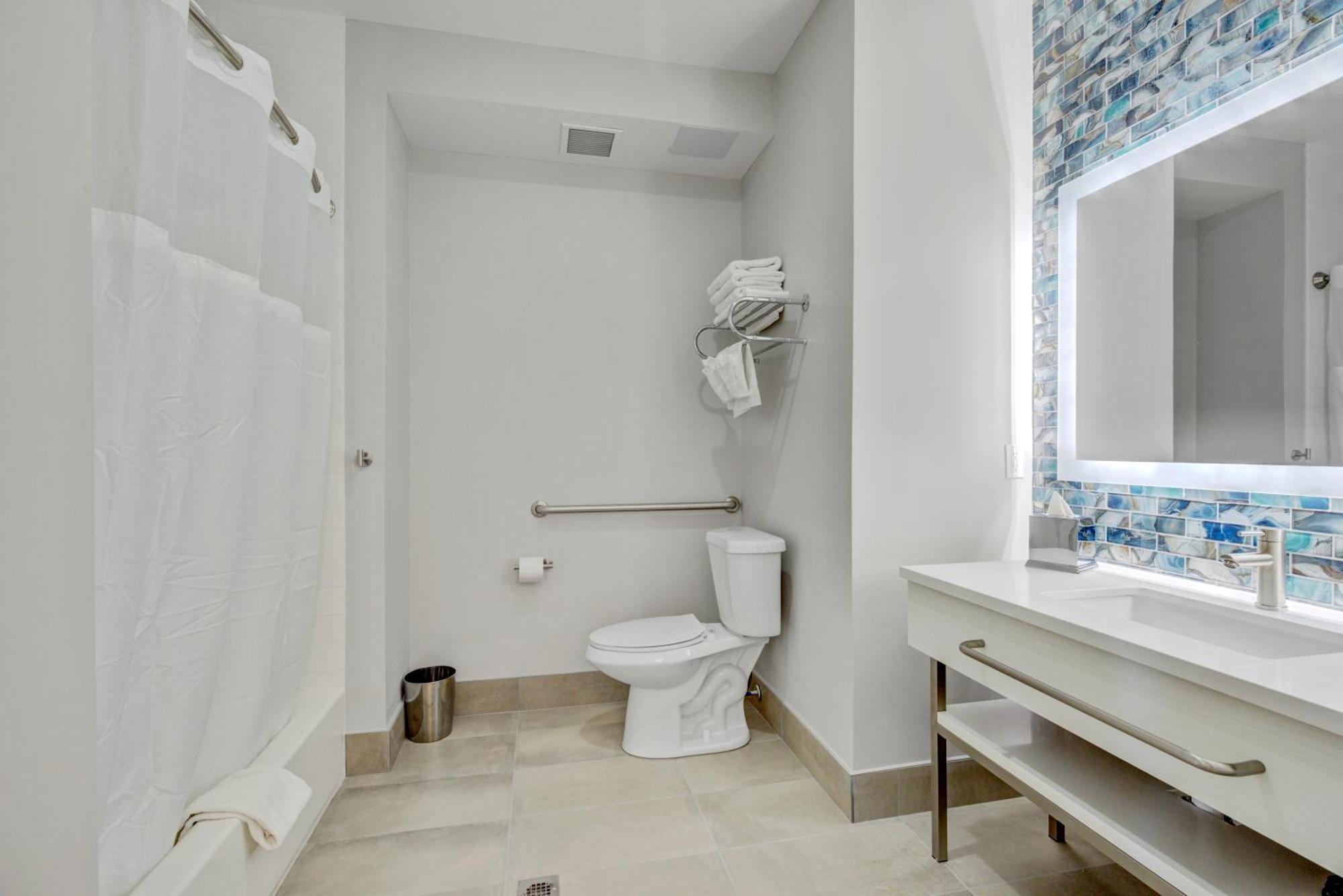 Beachwalk At 3* Sea Bright