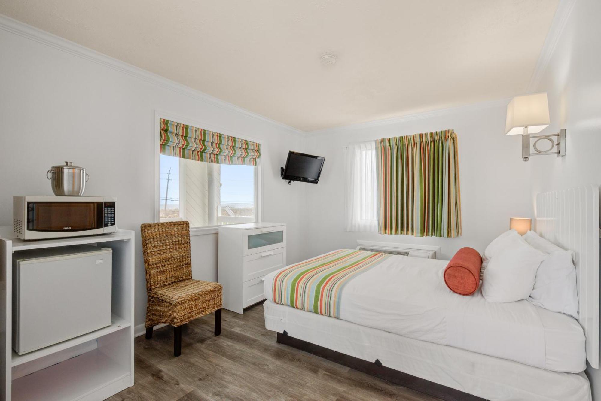 Hotel Beachwalk At 3*